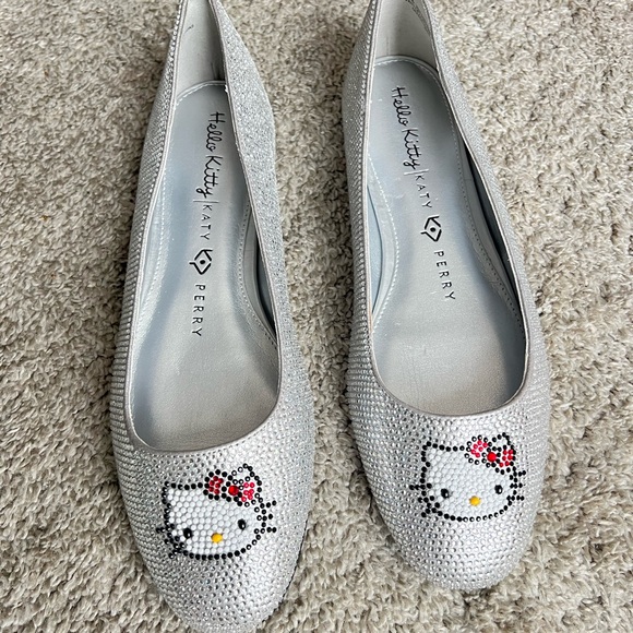 NEW Without Tags Hello Kitty x Katy Perry Silver Rhinestone Ballet Flats - Picture 2 of 7
